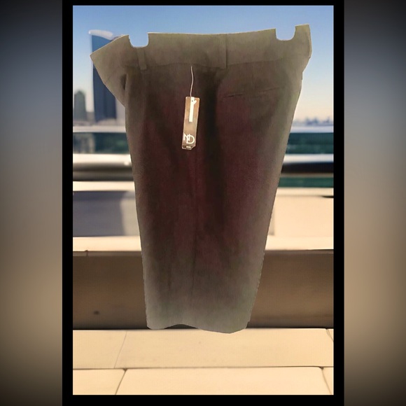 🔄NEW DIRECTIONS🔄 DRESSY STRETCH BERMUDA SHORTS NWT❣️ - Picture 3 of 11